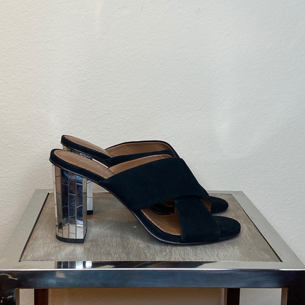 Lola Cruz Black Suede Sandals - Size 7